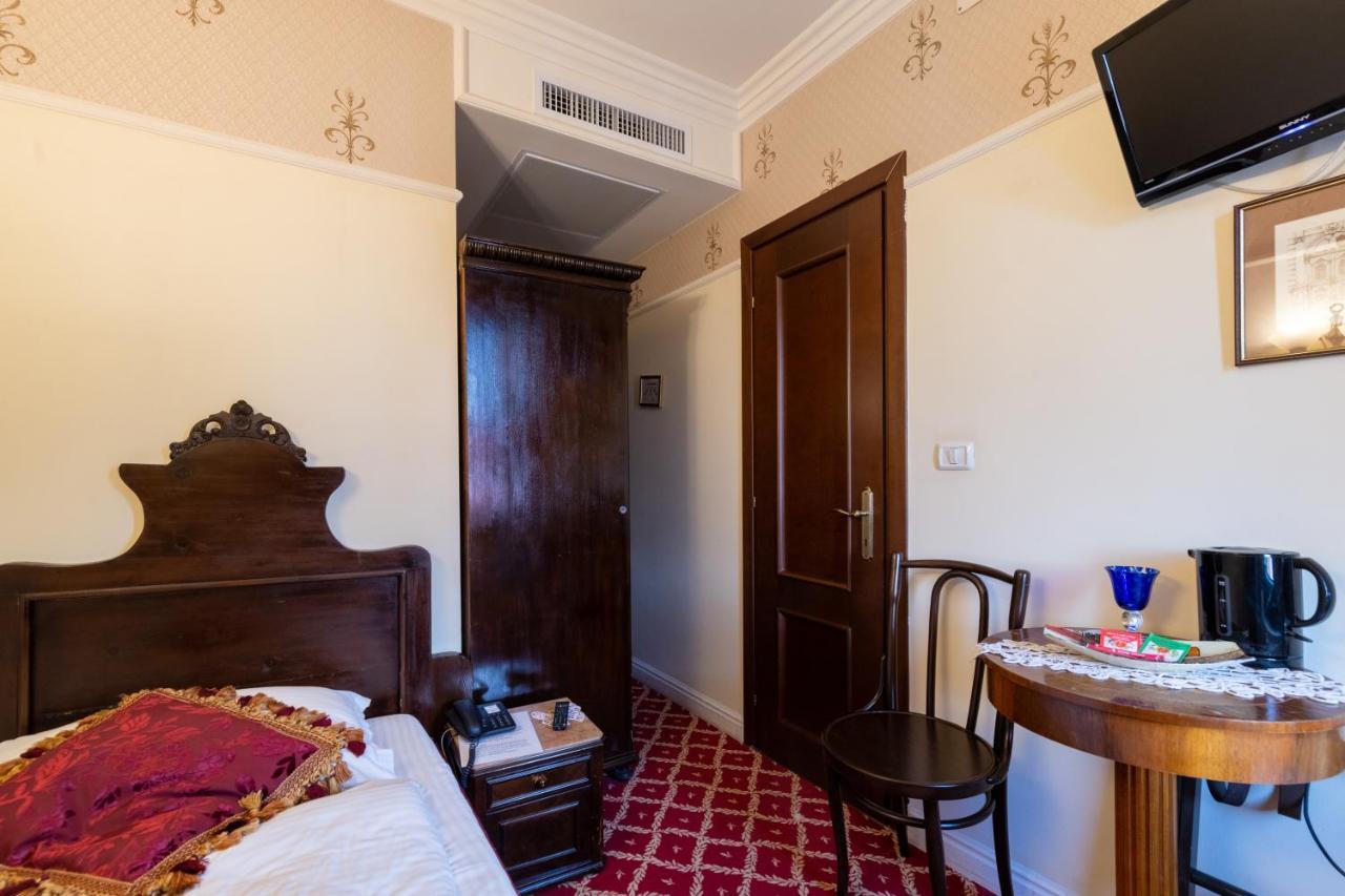 Casa Del Sole Boutique Hotel Тимишоара Экстерьер фото