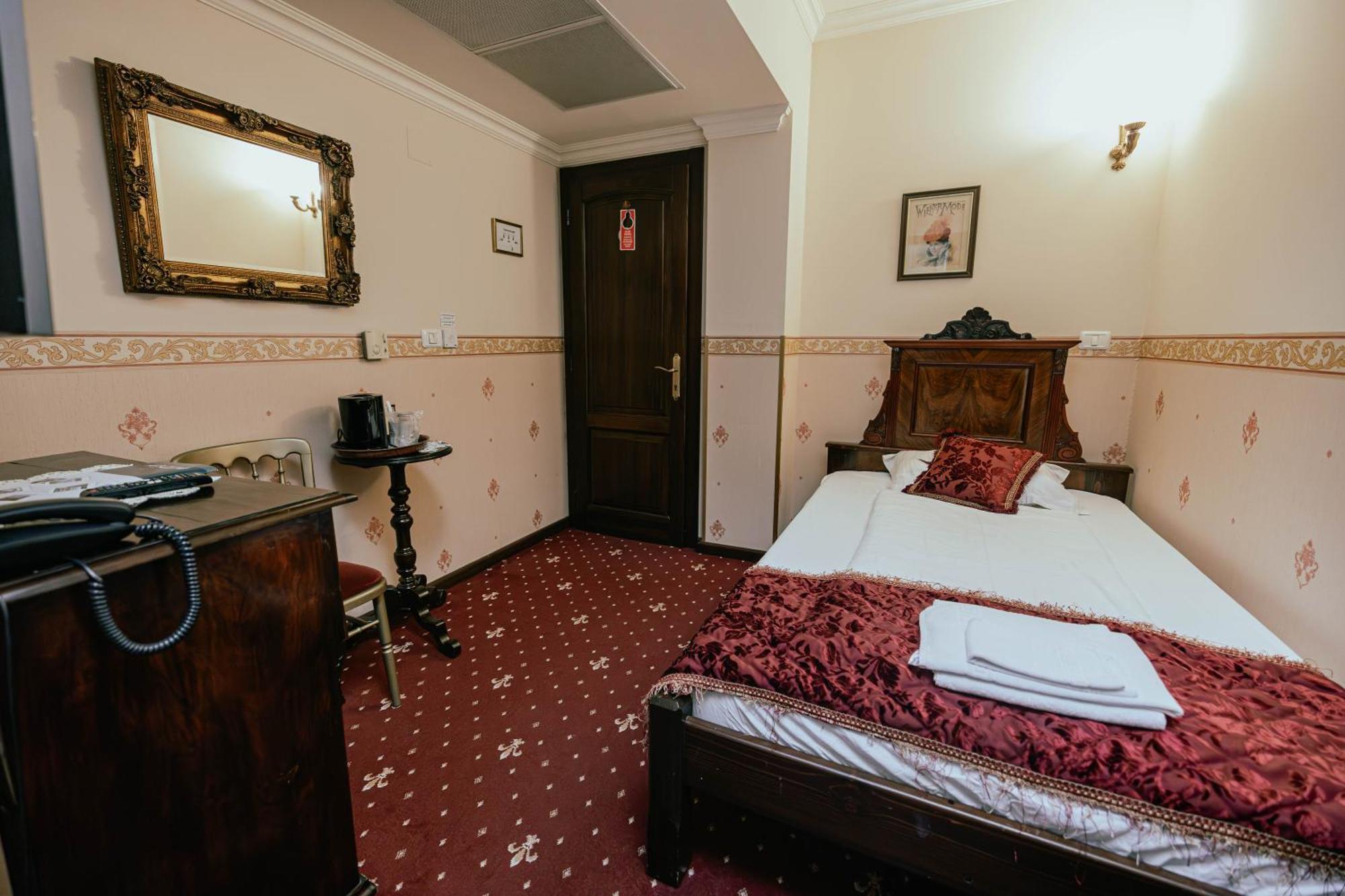 Casa Del Sole Boutique Hotel Тимишоара Экстерьер фото