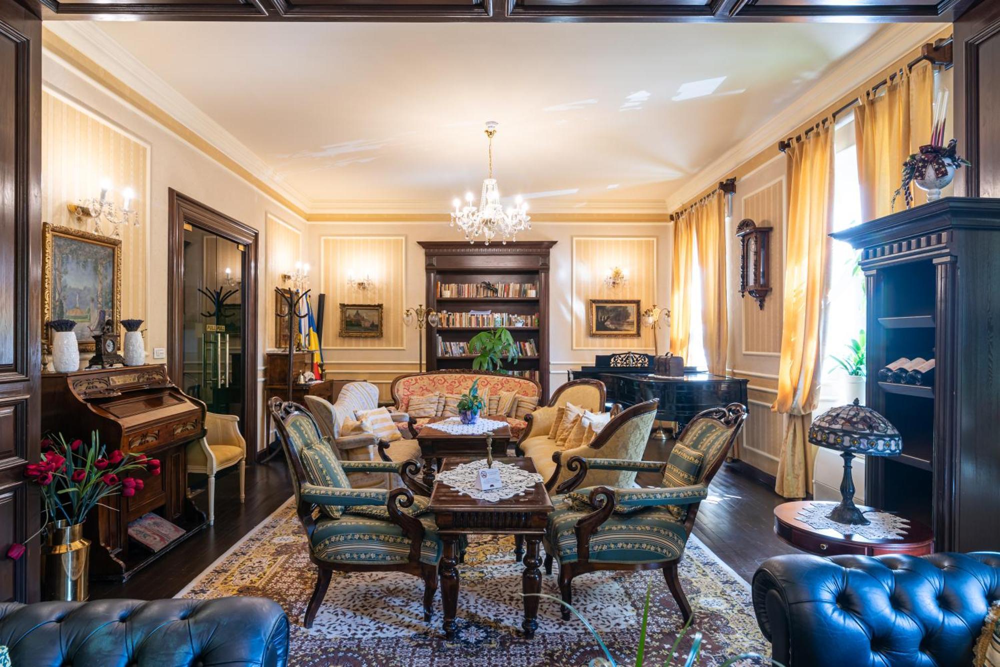 Casa Del Sole Boutique Hotel Тимишоара Экстерьер фото